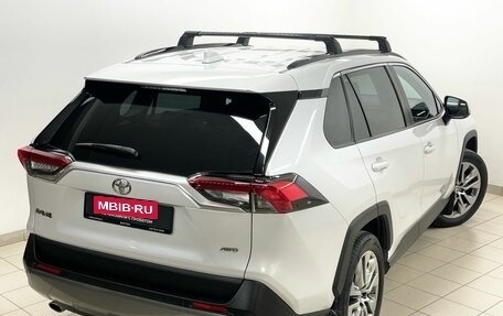 Toyota RAV4, 2021 год, 3 799 000 рублей, 9 фотография