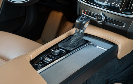 Volvo S90 II рестайлинг, 2016 год, 2 490 000 рублей, 16 фотография