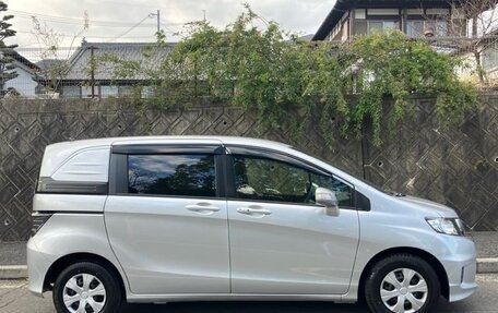 Honda Freed I, 2014 год, 900 000 рублей, 5 фотография