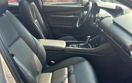 Mazda 3, 2022 год, 1 860 000 рублей, 11 фотография