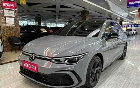 Volkswagen Golf VIII, 2022 год, 2 490 000 рублей, 1 фотография