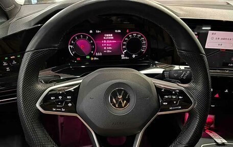 Volkswagen Golf VIII, 2022 год, 2 490 000 рублей, 9 фотография