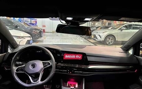 Volkswagen Golf VIII, 2022 год, 2 490 000 рублей, 8 фотография