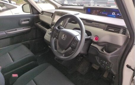 Honda Freed II, 2017 год, 1 450 000 рублей, 10 фотография