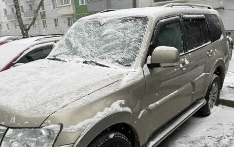 Mitsubishi Pajero IV, 2018 год, 290 000 рублей, 2 фотография