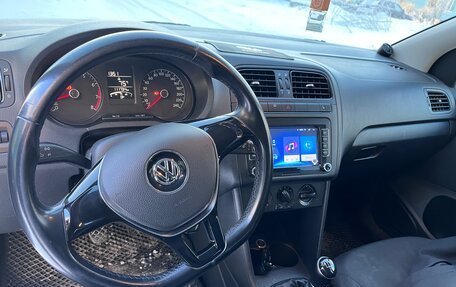 Volkswagen Polo VI (EU Market), 2015 год, 950 000 рублей, 1 фотография