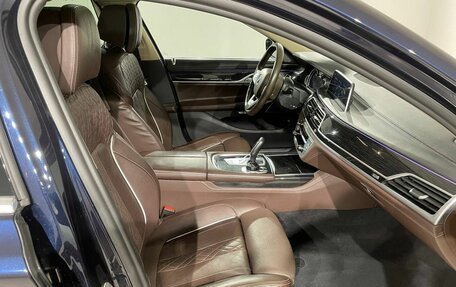 BMW 7 серия, 2017 год, 3 399 000 рублей, 15 фотография