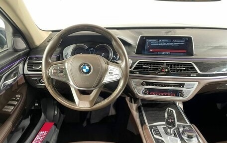 BMW 7 серия, 2017 год, 3 399 000 рублей, 9 фотография