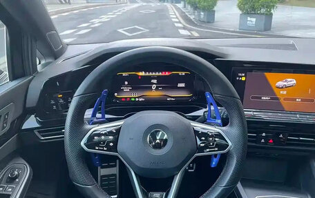 Volkswagen Golf VIII, 2021 год, 1 300 000 рублей, 11 фотография