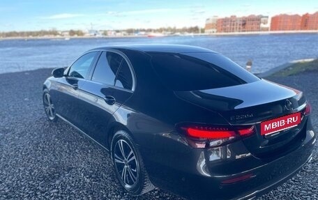 Mercedes-Benz E-Класс, 2022 год, 4 999 999 рублей, 3 фотография