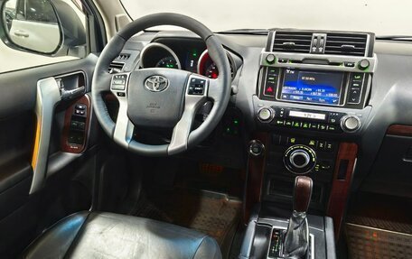 Toyota Land Cruiser Prado 150 рестайлинг 2, 2016 год, 3 190 000 рублей, 8 фотография
