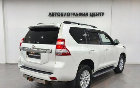 Toyota Land Cruiser Prado 150 рестайлинг 2, 2016 год, 3 190 000 рублей, 6 фотография