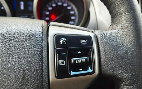 Toyota Land Cruiser Prado 150 рестайлинг 2, 2016 год, 3 190 000 рублей, 13 фотография