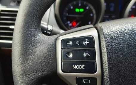 Toyota Land Cruiser Prado 150 рестайлинг 2, 2016 год, 3 190 000 рублей, 12 фотография