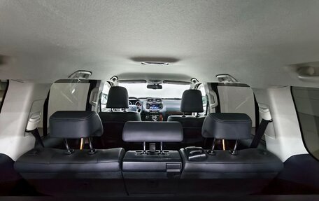 Toyota Land Cruiser Prado 150 рестайлинг 2, 2016 год, 3 190 000 рублей, 30 фотография