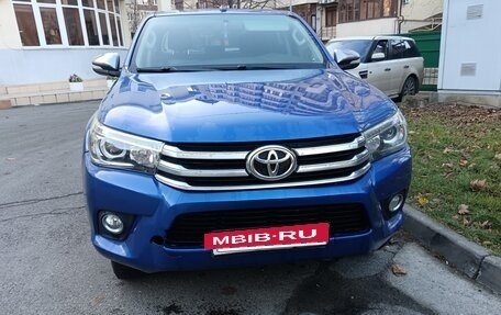 Toyota Hilux VIII, 2016 год, 2 300 000 рублей, 2 фотография