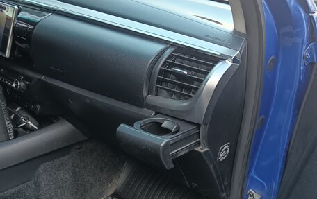 Toyota Hilux VIII, 2016 год, 2 300 000 рублей, 16 фотография