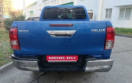 Toyota Hilux VIII, 2016 год, 2 300 000 рублей, 5 фотография