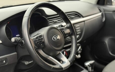 KIA Rio IV, 2017 год, 987 000 рублей, 10 фотография