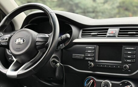 KIA Rio IV, 2017 год, 987 000 рублей, 9 фотография