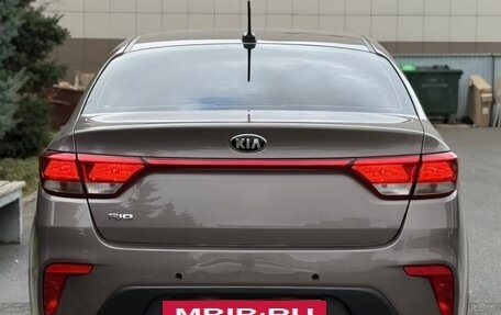 KIA Rio IV, 2017 год, 987 000 рублей, 7 фотография