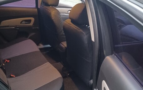 Chevrolet Cruze II, 2011 год, 695 000 рублей, 4 фотография