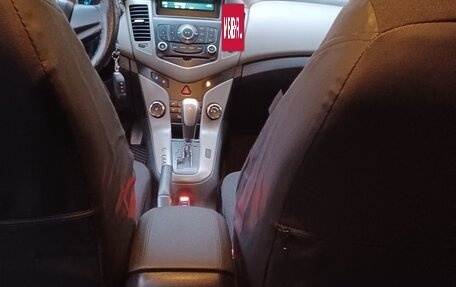 Chevrolet Cruze II, 2011 год, 695 000 рублей, 10 фотография