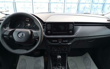 Skoda Rapid II, 2021 год, 840 020 рублей, 14 фотография