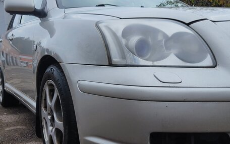 Toyota Avensis III рестайлинг, 2004 год, 500 000 рублей, 8 фотография