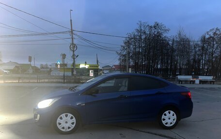 Hyundai Solaris II рестайлинг, 2013 год, 730 000 рублей, 3 фотография