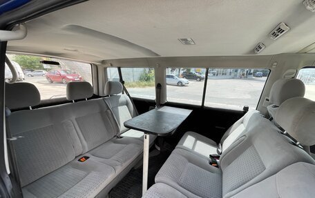 Volkswagen Caravelle T4, 1999 год, 1 200 000 рублей, 8 фотография