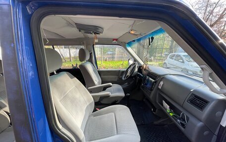 Volkswagen Caravelle T4, 1999 год, 1 200 000 рублей, 16 фотография