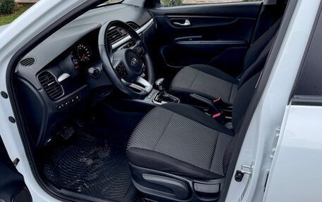 KIA Rio IV, 2018 год, 1 597 000 рублей, 6 фотография