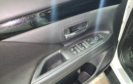 Mitsubishi Outlander III рестайлинг 3, 2021 год, 2 450 000 рублей, 8 фотография