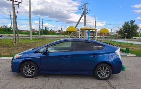 Toyota Prius, 2010 год, 930 000 рублей, 2 фотография