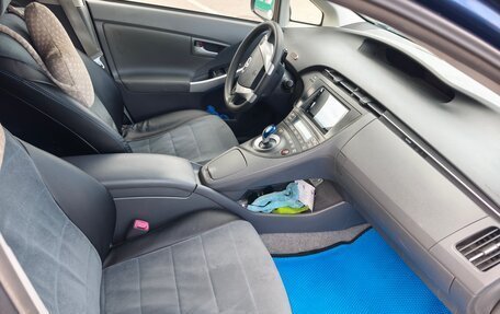 Toyota Prius, 2010 год, 930 000 рублей, 11 фотография