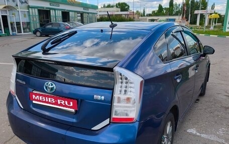 Toyota Prius, 2010 год, 930 000 рублей, 4 фотография