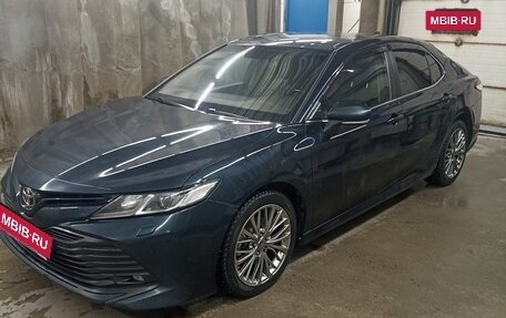 Toyota Camry, 2019 год, 2 200 000 рублей, 8 фотография