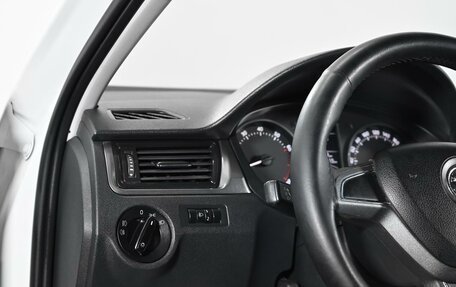 Skoda Rapid I, 2014 год, 999 000 рублей, 10 фотография