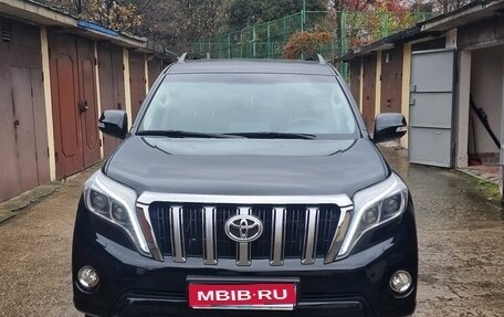 Toyota Land Cruiser Prado 150 рестайлинг 2, 2015 год, 4 500 000 рублей, 1 фотография