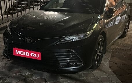 Toyota Camry, 2023 год, 3 550 000 рублей, 3 фотография