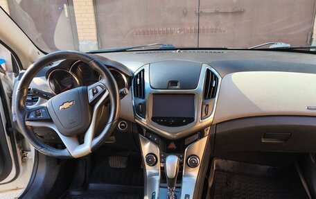 Chevrolet Cruze II, 2014 год, 850 000 рублей, 6 фотография