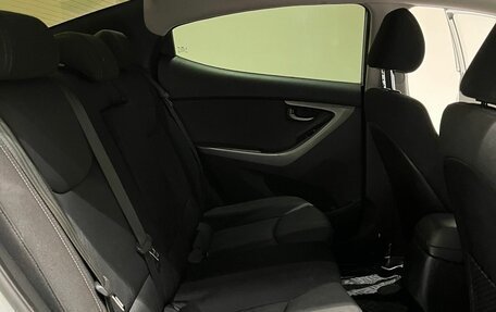 Hyundai Elantra V, 2015 год, 900 000 рублей, 16 фотография