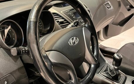 Hyundai Elantra V, 2015 год, 900 000 рублей, 11 фотография