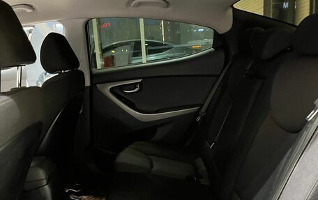 Hyundai Elantra V, 2015 год, 900 000 рублей, 13 фотография