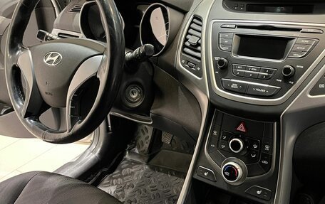 Hyundai Elantra V, 2015 год, 900 000 рублей, 19 фотография