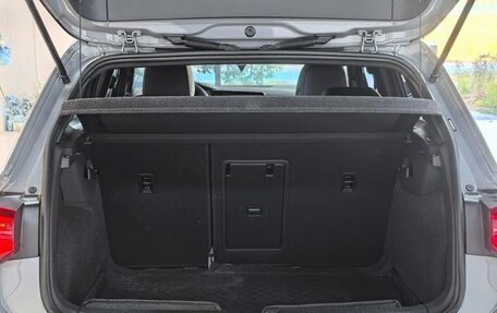 Volkswagen Golf VIII, 2022 год, 1 730 000 рублей, 13 фотография