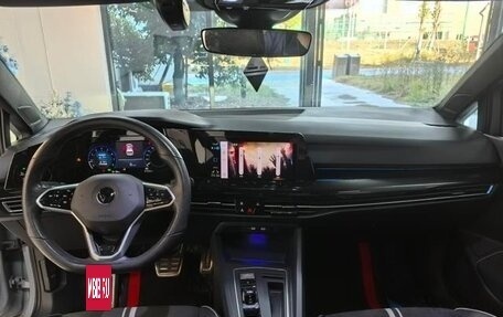 Volkswagen Golf VIII, 2022 год, 1 730 000 рублей, 10 фотография