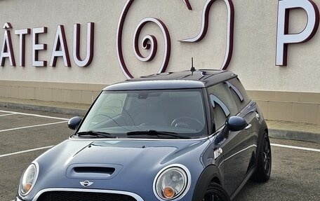 MINI Hatch, 2010 год, 1 390 000 рублей, 3 фотография