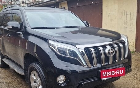 Toyota Land Cruiser Prado 150 рестайлинг 2, 2015 год, 4 500 000 рублей, 3 фотография